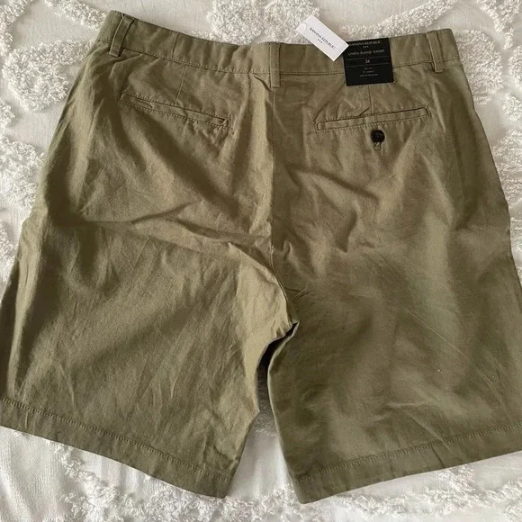 Banana Republic Linen-Blend Short - Picture 7 of 9